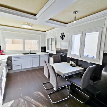 Апартаменты Bungalow 